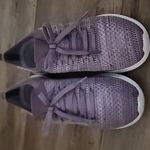 Skechers slip on shoes